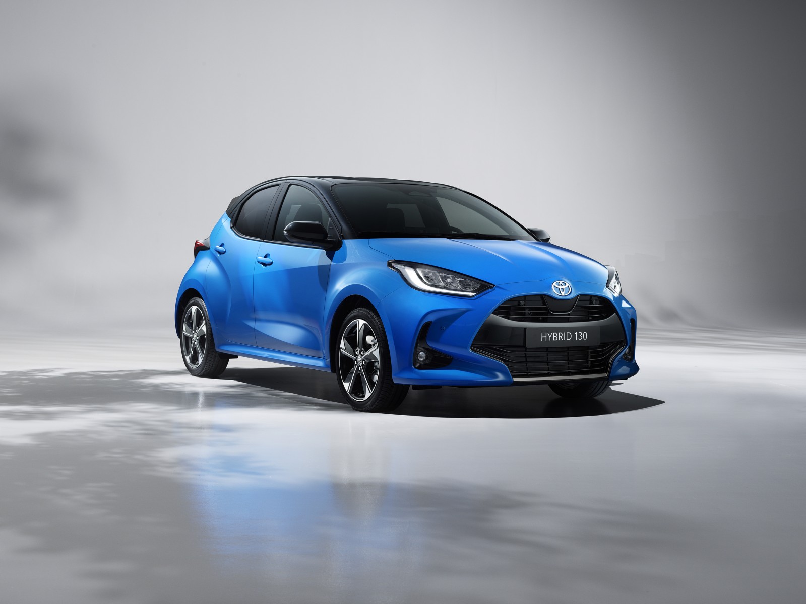 Kıbrıs'ta Araç Kirala Toyota Yaris 2023